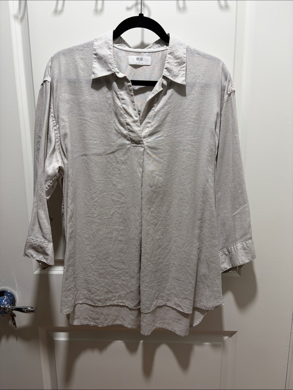 UNIQLO Women's Light Gray Skipper Collar Linen Shirt